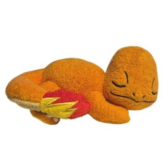 Pokémon: Alvó plüss Charmander plüss, 17 cm (Jazwares)